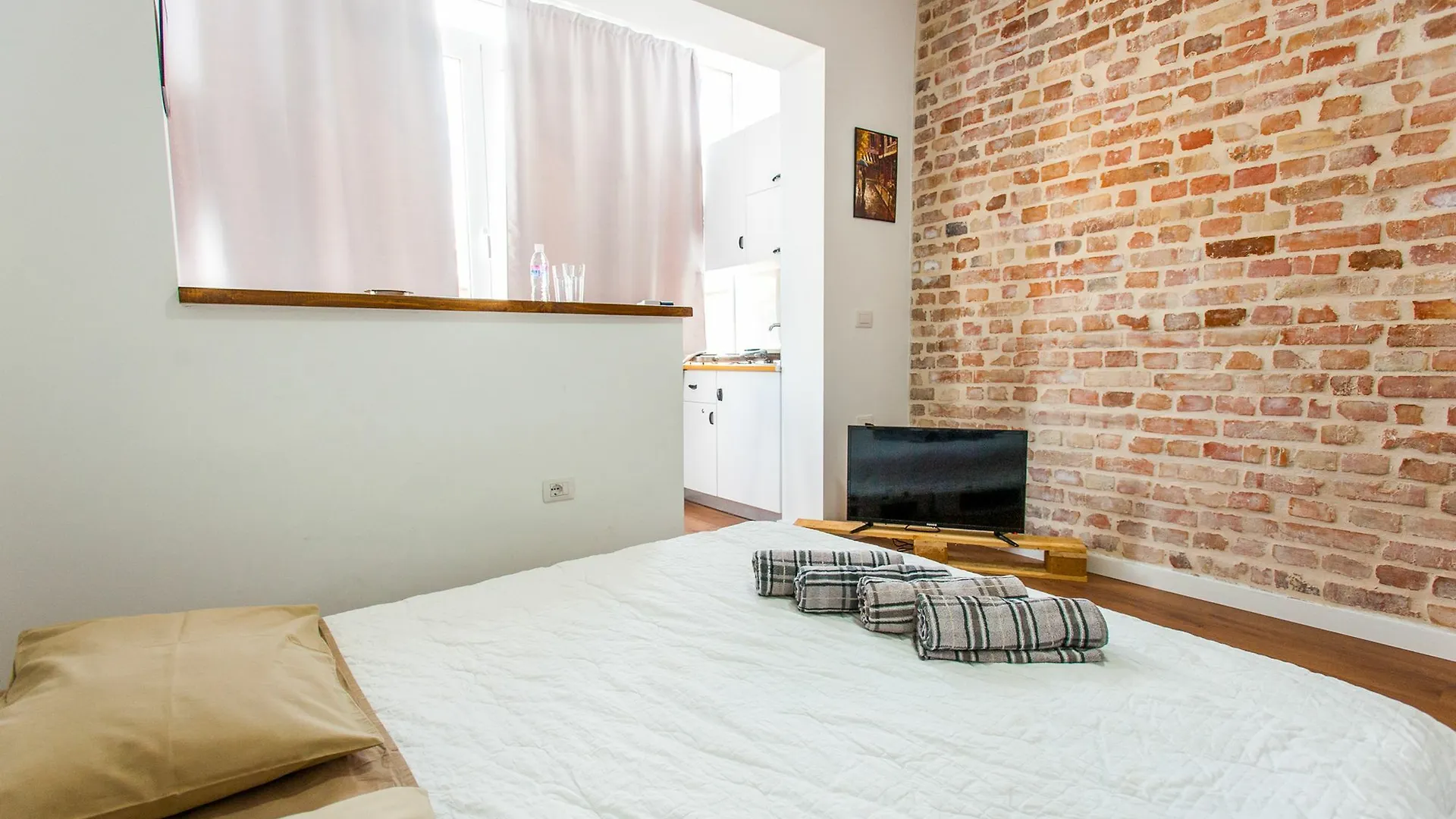 Choose Balkans Apartments Tirana 0*,